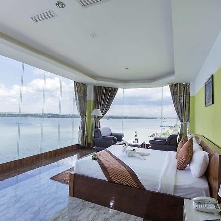 High Sky Hotel Phnom Penh Exterior foto